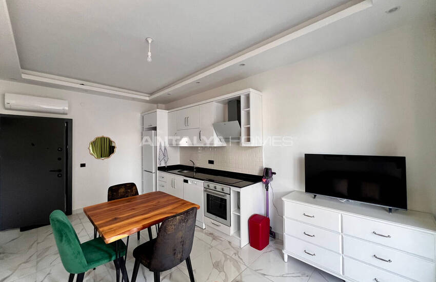 Alanya'da Havuzlu Site İçinde Satılık Taşınmaya Hazır Daire 4