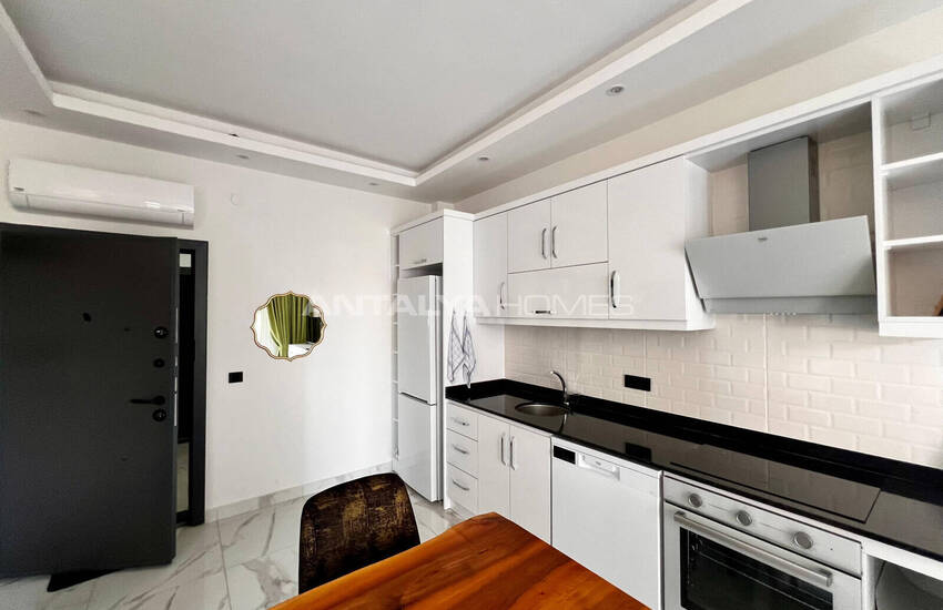 Alanya'da Havuzlu Site İçinde Satılık Taşınmaya Hazır Daire 8