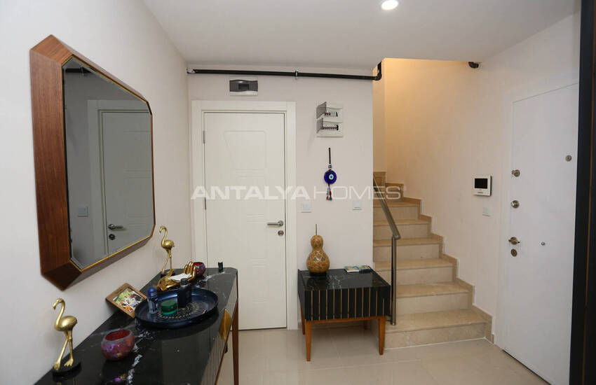 Частично меблированная двухуровневая недвижимость в Коньяалты 26