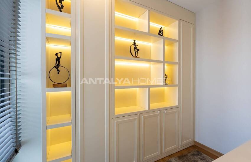 Renovated 4-bedroom Furnished Villa by the Beach in Konyaaltı Liman 35