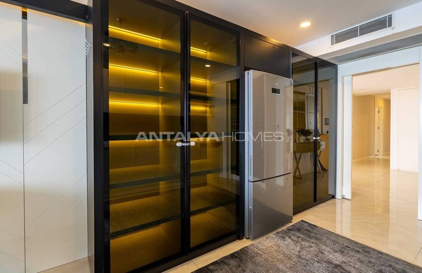 Renovated 4-bedroom Furnished Villa by the Beach in Konyaaltı Liman 27