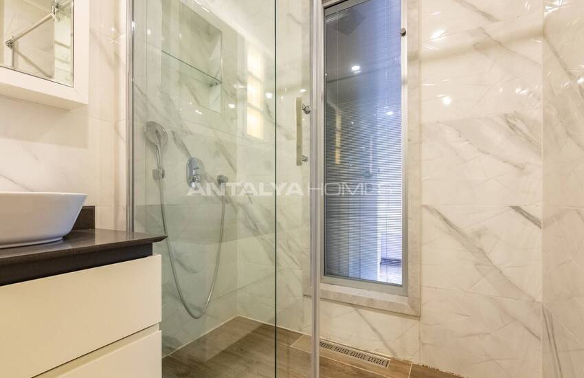 Renovated 4-bedroom Furnished Villa by the Beach in Konyaaltı Liman 46
