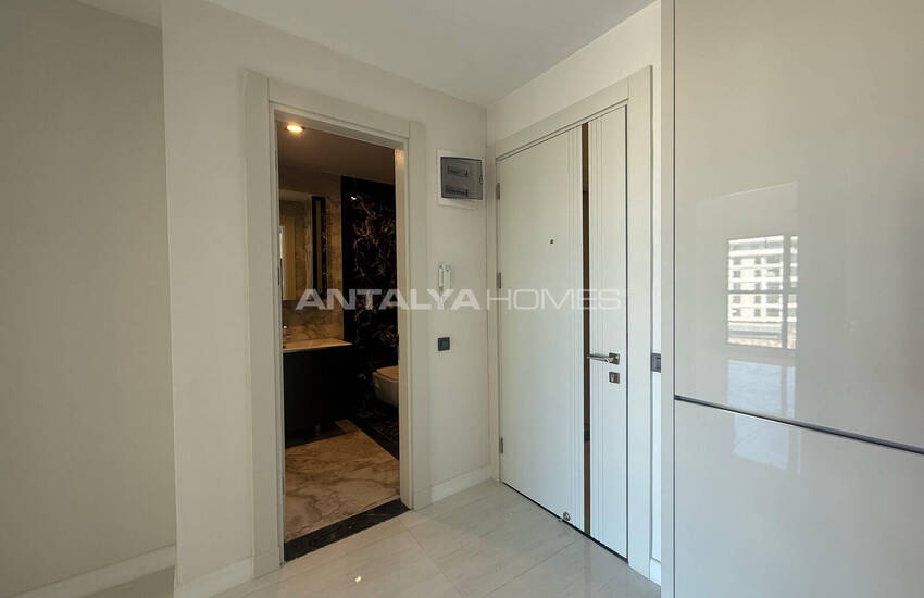 Квартира в комплексе Azura World Residence рядом с морем в Тюрклере 40