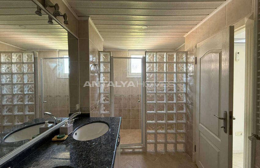 Квартира на крыше с видом на море и город в Алании 21