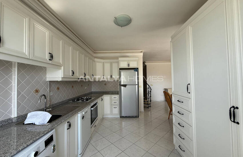 Квартира на крыше с видом на море и город в Алании 8