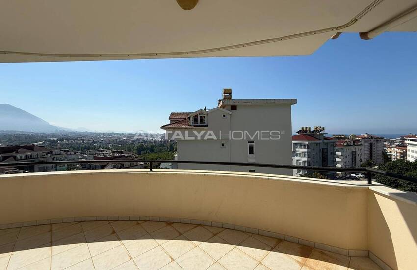 Квартира на крыше с видом на море и город в Алании 26