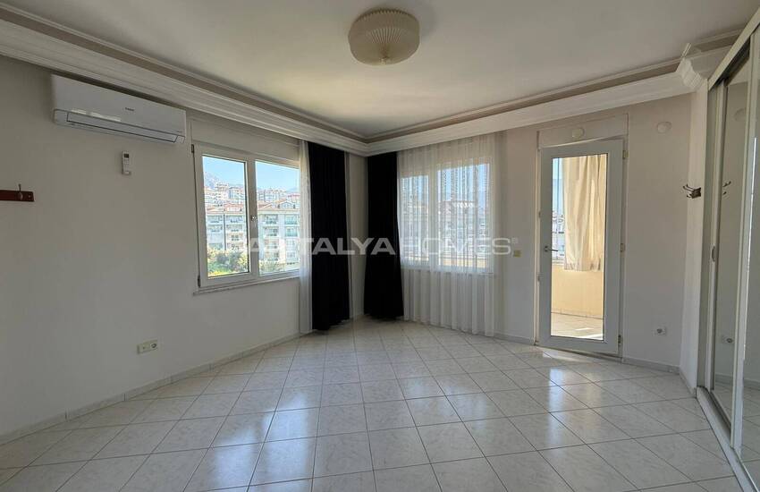 Квартира на крыше с видом на море и город в Алании 23