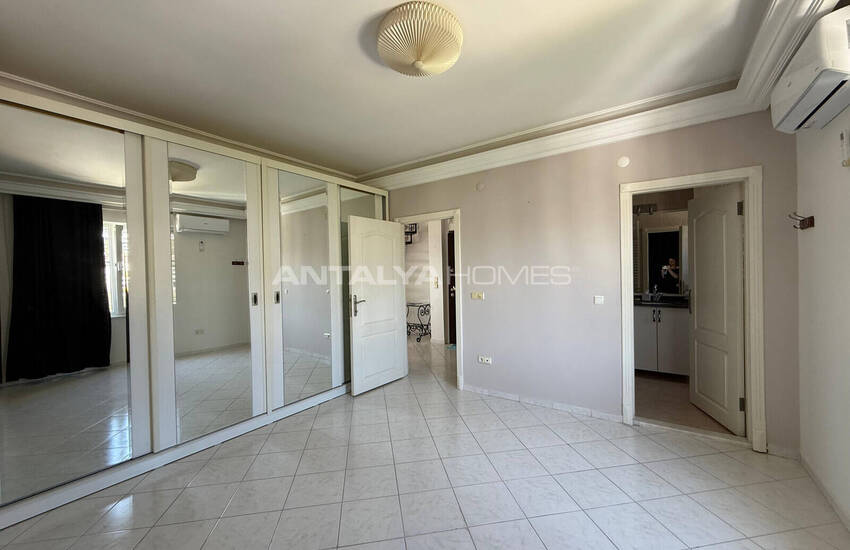 Квартира на крыше с видом на море и город в Алании 10