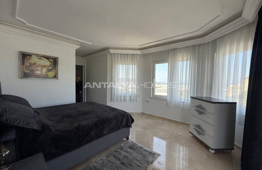 Möblierte Wohnung Mit Panoramablick Auf Die Stadt In Demirtaş 12