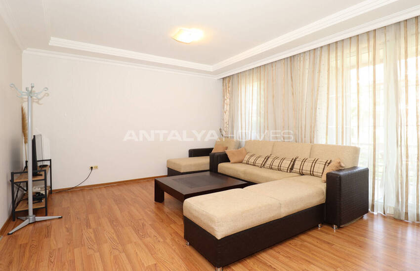 Antalya Lara'da Avantajlı Konumda Satılık Daire 8