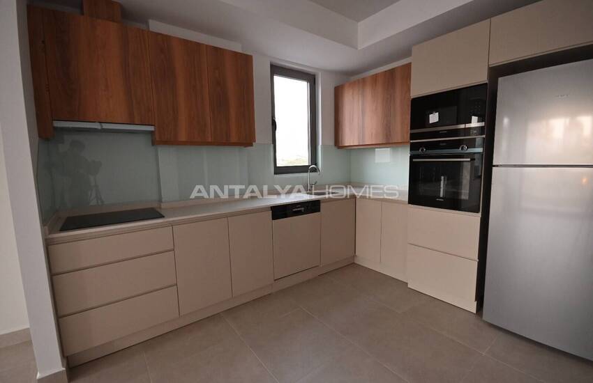 Alanya Kestel'de Denize Yakın Taşınmaya Hazır Daireler 22