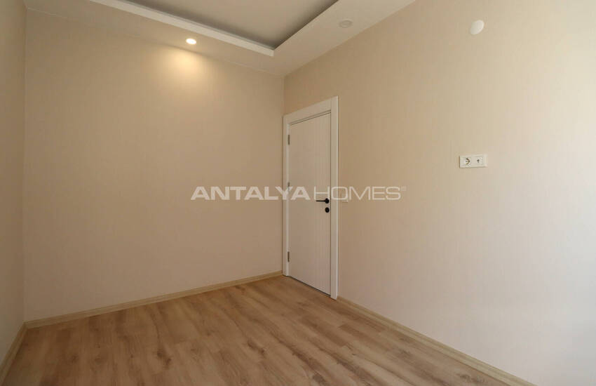 Kepez'de Tramvaya Yakın Ankastre Setli Daireler 10