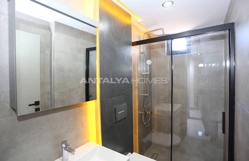 Меблированная квартира рядом с торговым центром в Муратпаше 20