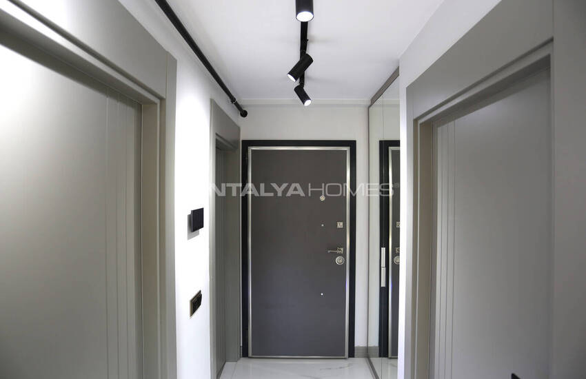 Меблированная квартира рядом с торговым центром в Муратпаше 23