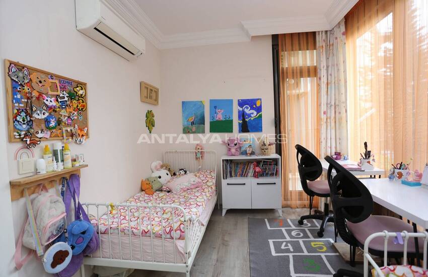 Antalya Muratpaşa'da 12. Cadde Yakınında 2 Yatak Odalı Daire 22