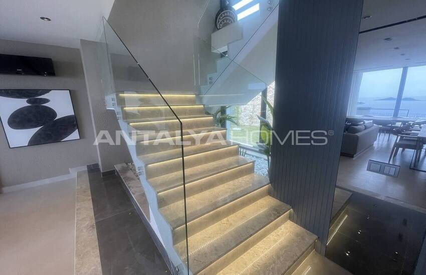 خانه های 4 خوابه تریپلکس با منظره استخر و دریا در کالکان 34