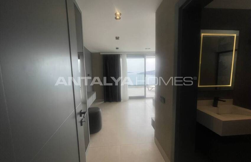 خانه های 4 خوابه تریپلکس با منظره استخر و دریا در کالکان 26