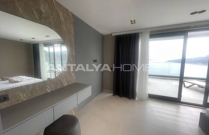 خانه های 4 خوابه تریپلکس با منظره استخر و دریا در کالکان 25