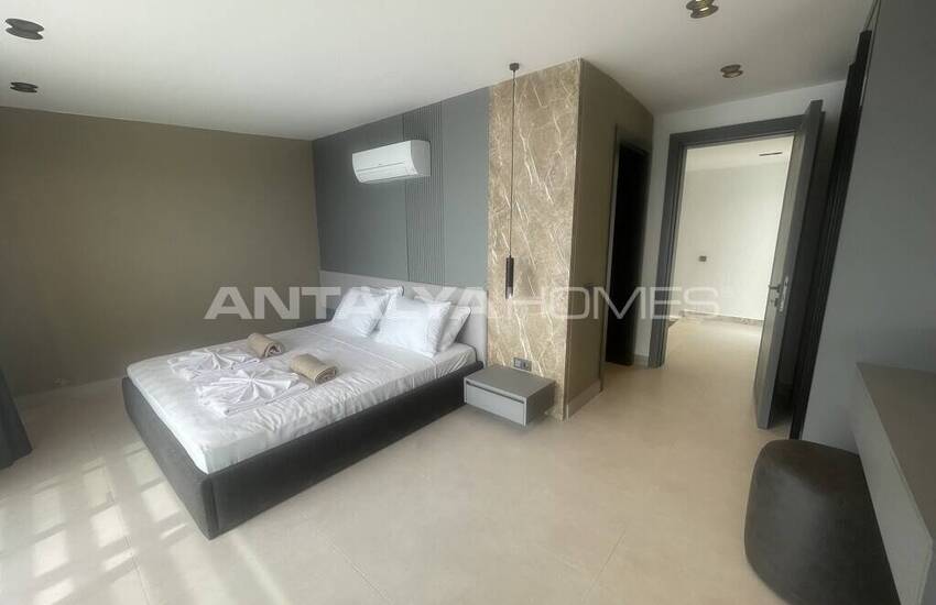 خانه های 4 خوابه تریپلکس با منظره استخر و دریا در کالکان 22