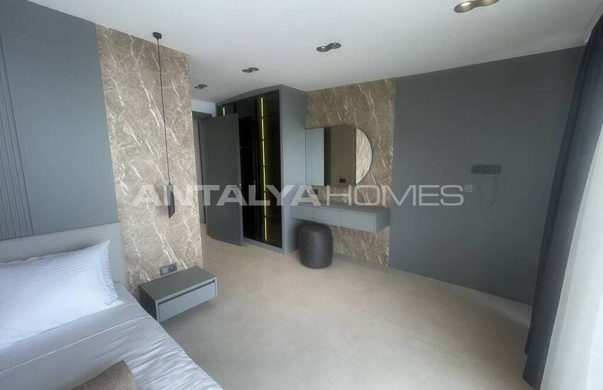 خانه های 4 خوابه تریپلکس با منظره استخر و دریا در کالکان 24