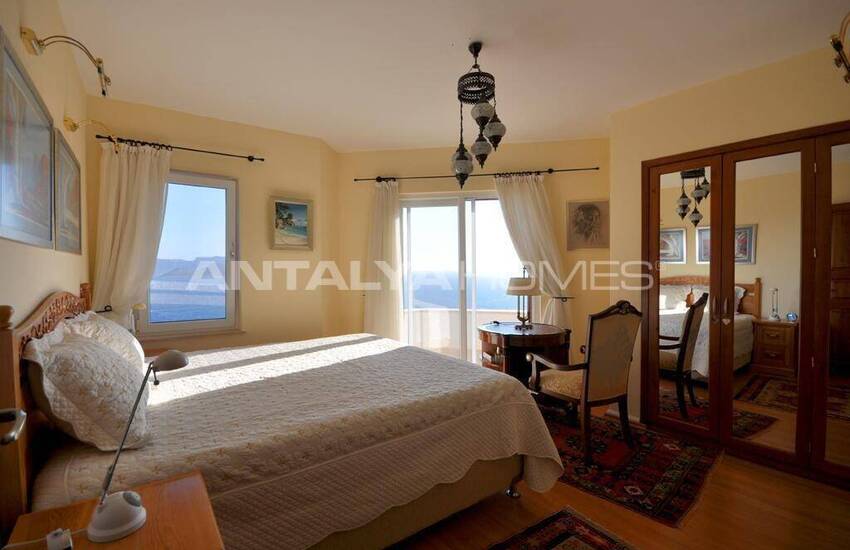 فيلا حجرية مطلة على البحر في كاس 16