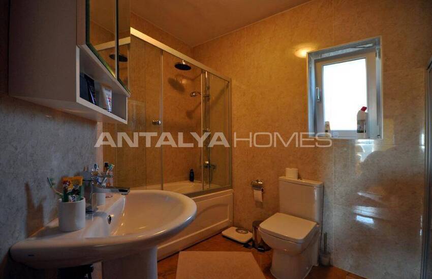 فيلا حجرية مطلة على البحر في كاس 24