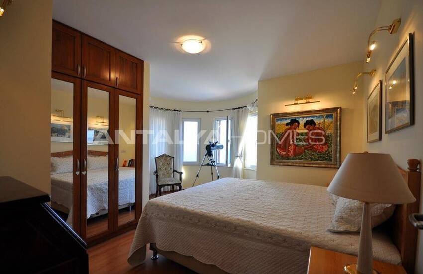 فيلا حجرية مطلة على البحر في كاس 22