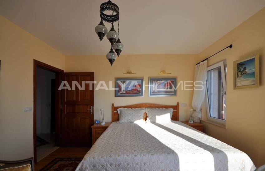 فيلا حجرية مطلة على البحر في كاس 20