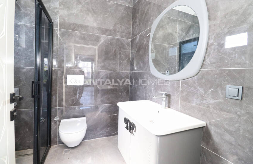 Antalya Döşemealtı'nda Havuzlu Site İçinde 4+1 Villa 24