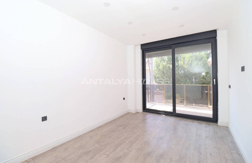 Antalya Döşemealtı'nda Havuzlu Site İçinde 4+1 Villa 27