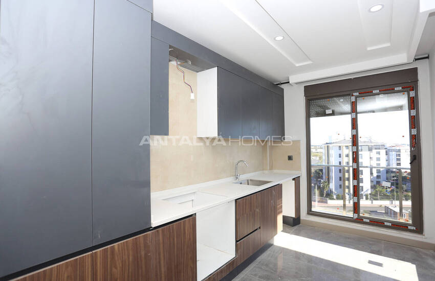 شقق في مجمع سكني يضم مسبحًا وموقف سيارات في أنطاليا 7