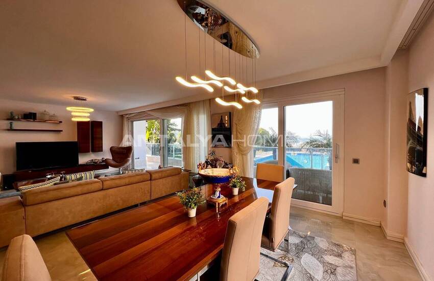 خانه شیک با منظره دریا و شهر در آلانیا 14