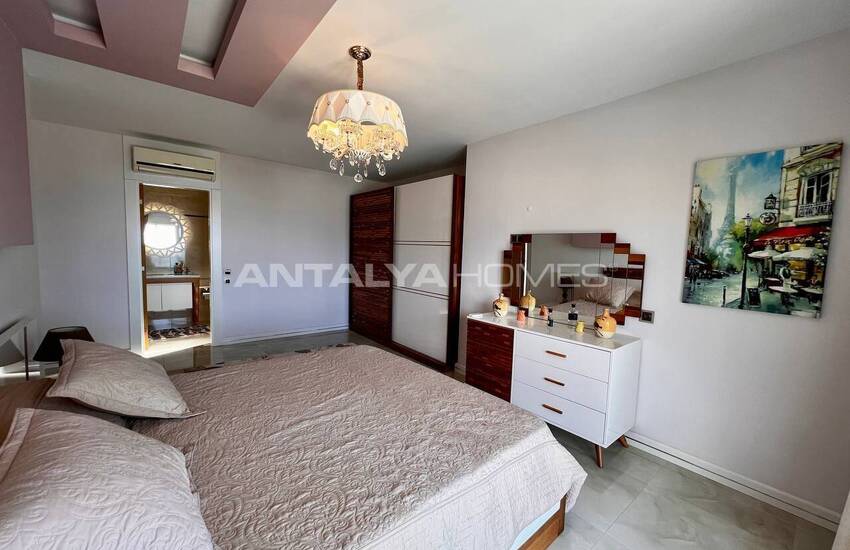 خانه شیک با منظره دریا و شهر در آلانیا 29