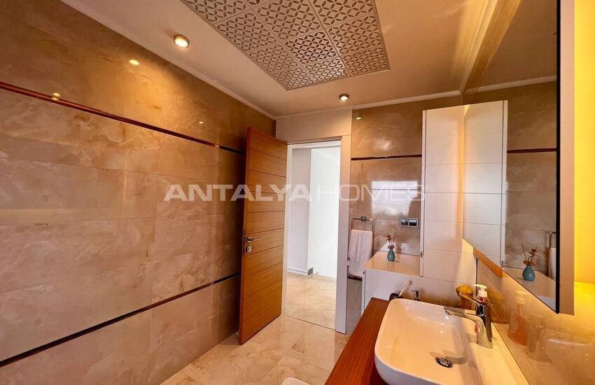 خانه شیک با منظره دریا و شهر در آلانیا 44