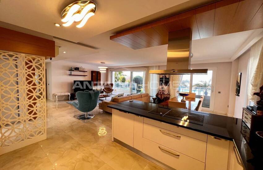 خانه شیک با منظره دریا و شهر در آلانیا 19