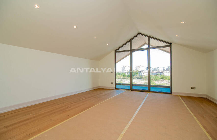 Huizen Met Privétuin En Zwembad In Antalya Lara 40