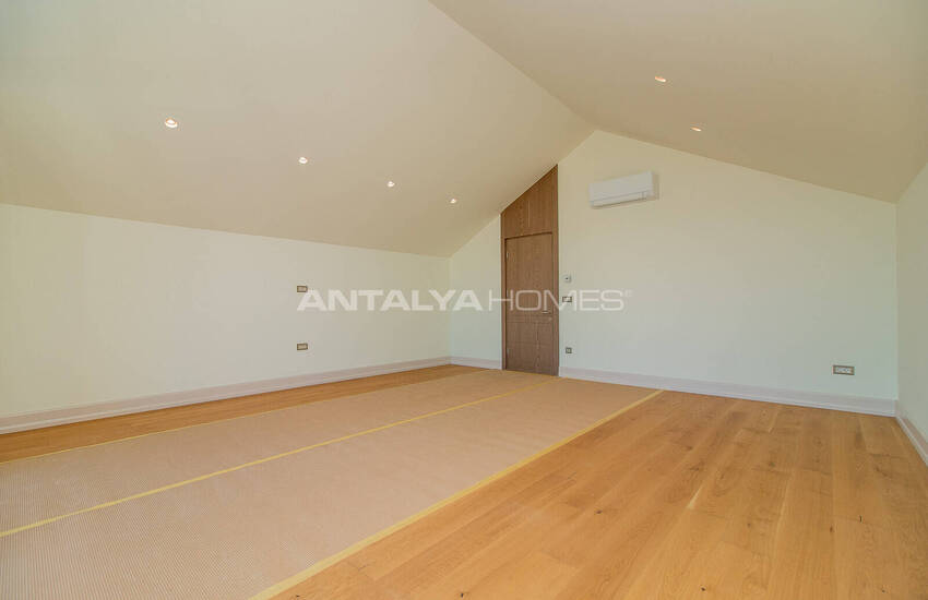 Huizen Met Privétuin En Zwembad In Antalya Lara 41