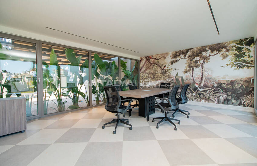 Huizen Met Privétuin En Zwembad In Antalya Lara 43