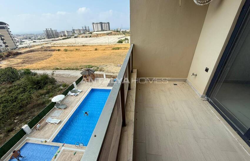 Apartment with Sea View and Social Features in Payallar 12
