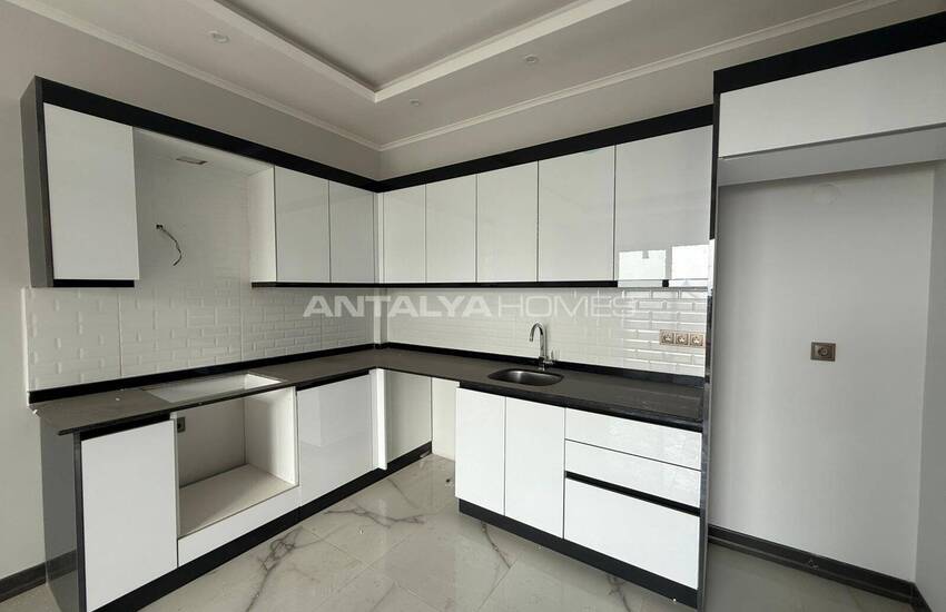 Apartment with Sea View and Social Features in Payallar 9