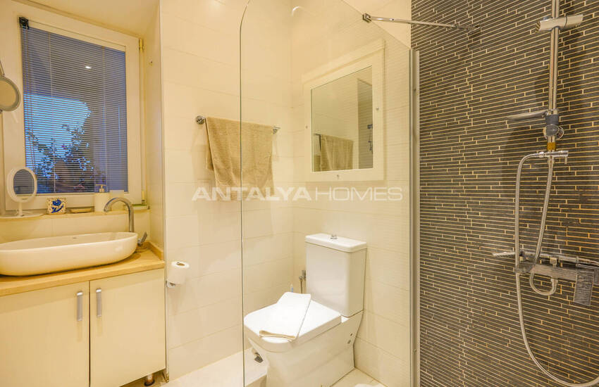 Потрясающий дом с видом на море и природу в Калкане, Анталия 40