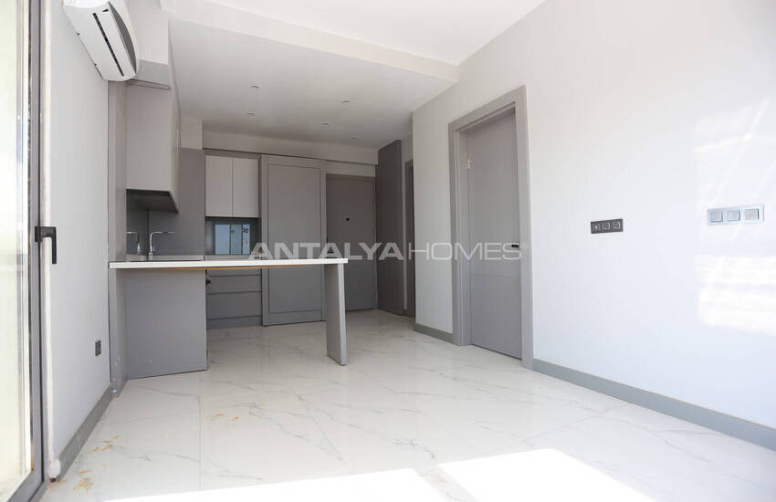 Antalya Altıntaş'ta Zengin Olanaklı Sitede Şık Daire 18