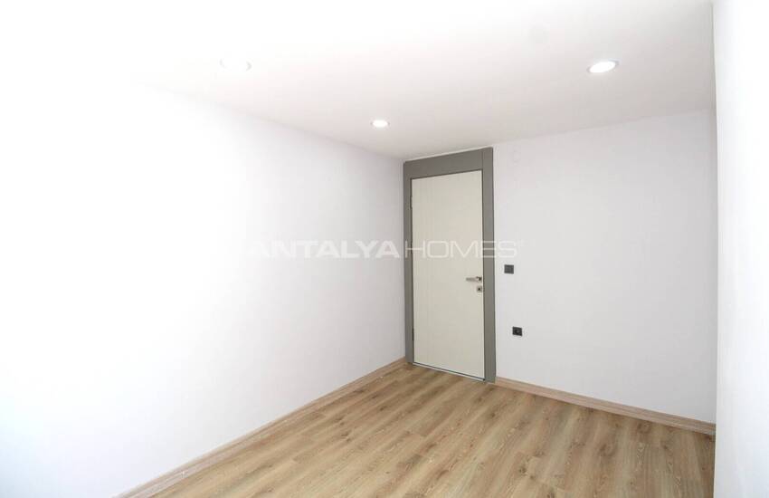 Manavgat'ta Havuzlu ve Otoparklı Daire 28