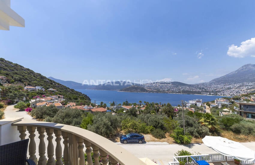 Kaş Kalkan'da Deniz Manzaralı Havuzlu 4+1 Villa 42