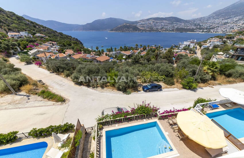 Kaş Kalkan'da Deniz Manzaralı Havuzlu 4+1 Villa 39