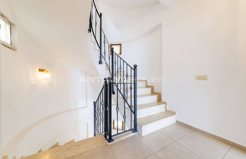 Kaş Kalkan'da Deniz Manzaralı Havuzlu 4+1 Villa 43