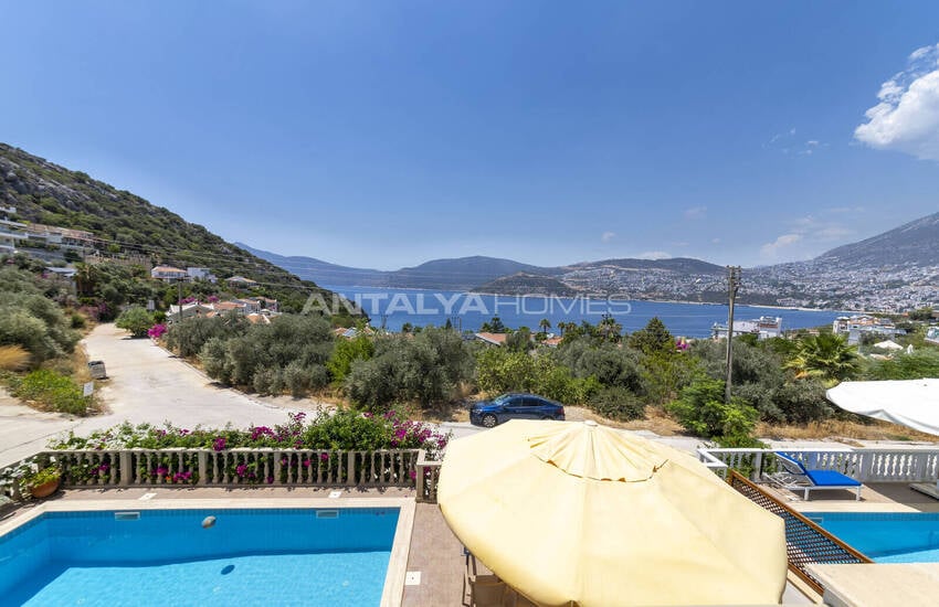 Kaş Kalkan'da Deniz Manzaralı Havuzlu 4+1 Villa 40