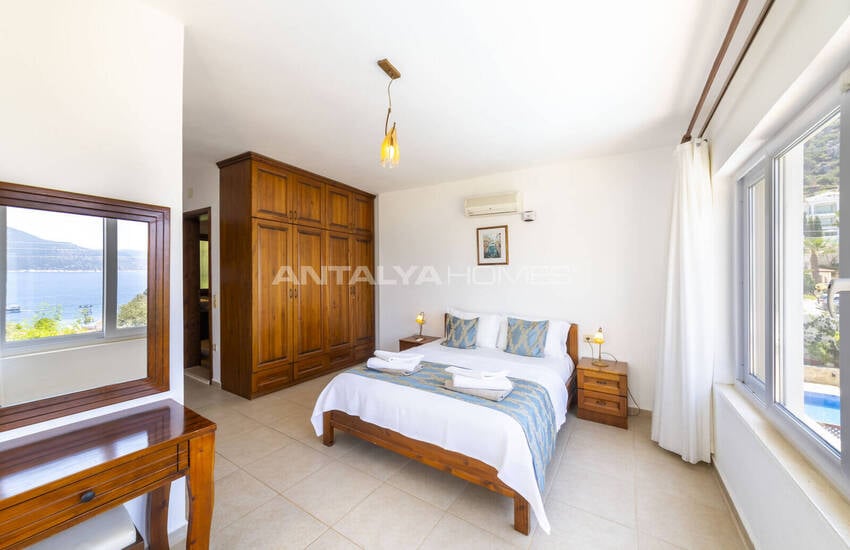 Kaş Kalkan'da Deniz Manzaralı Havuzlu 4+1 Villa 25