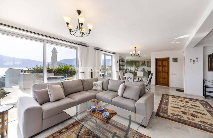 House with Pool Close to Beach in Kalkan 18