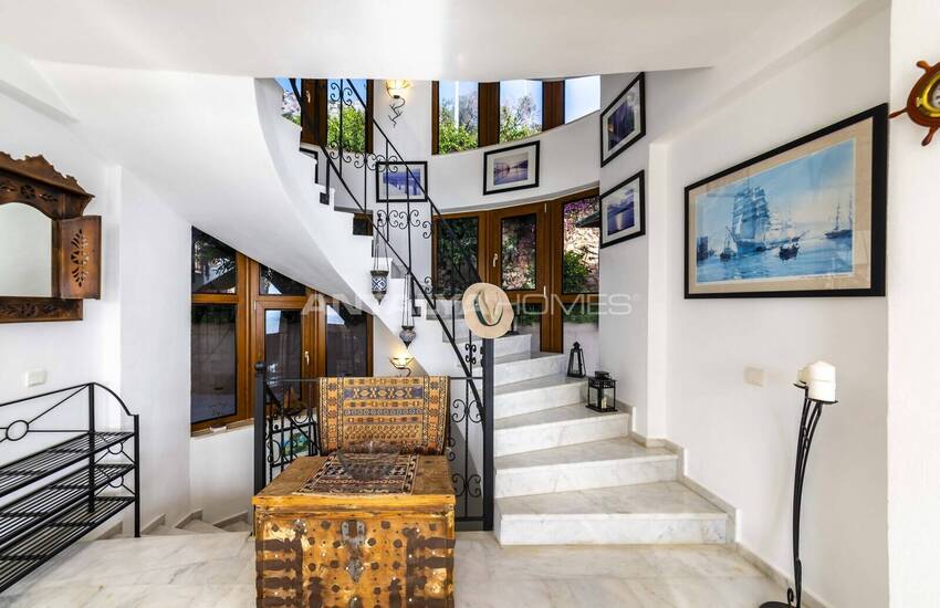 House with Pool Close to Beach in Kalkan 33